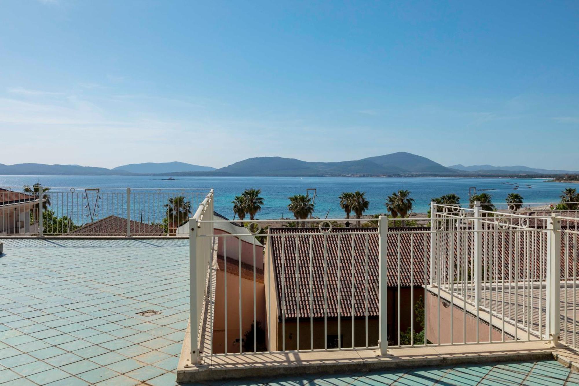 Lovealghero Stanze In Attico Vista Mare Екстериор снимка