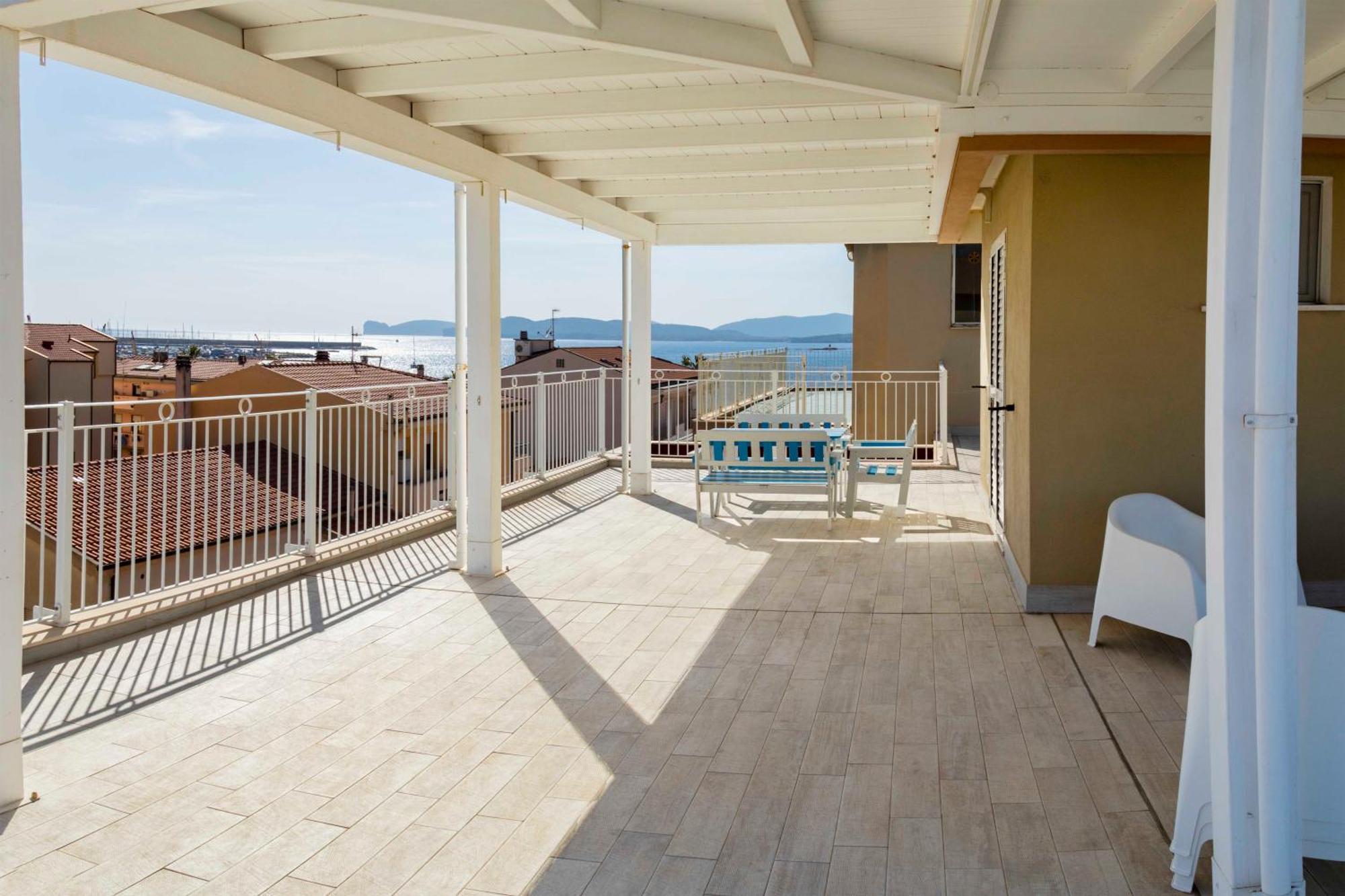 Lovealghero Stanze In Attico Vista Mare Екстериор снимка
