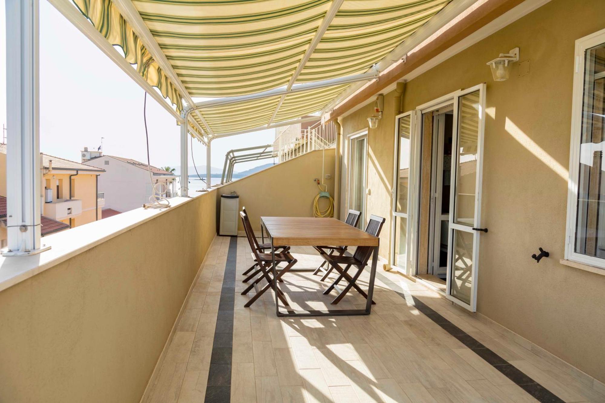 Lovealghero Stanze In Attico Vista Mare Екстериор снимка