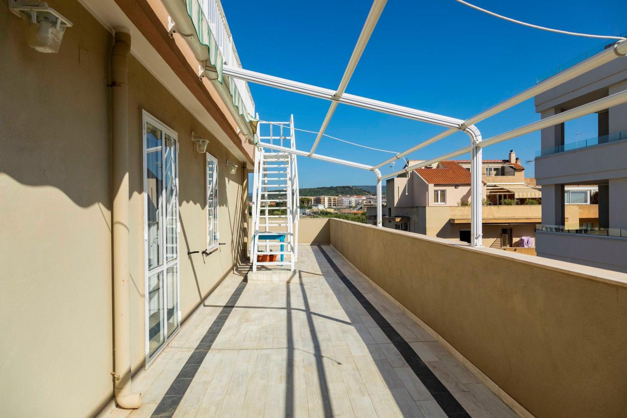 Lovealghero Stanze In Attico Vista Mare Екстериор снимка